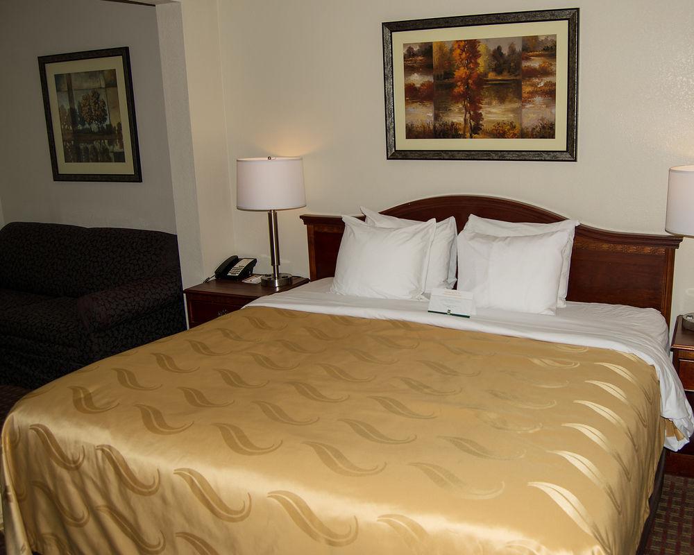 Quality Inn & Suites Lexington Near I-64 And I-81 Timber Ridge Eksteriør bilde