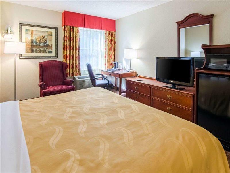 Quality Inn & Suites Lexington Near I-64 And I-81 Timber Ridge Eksteriør bilde
