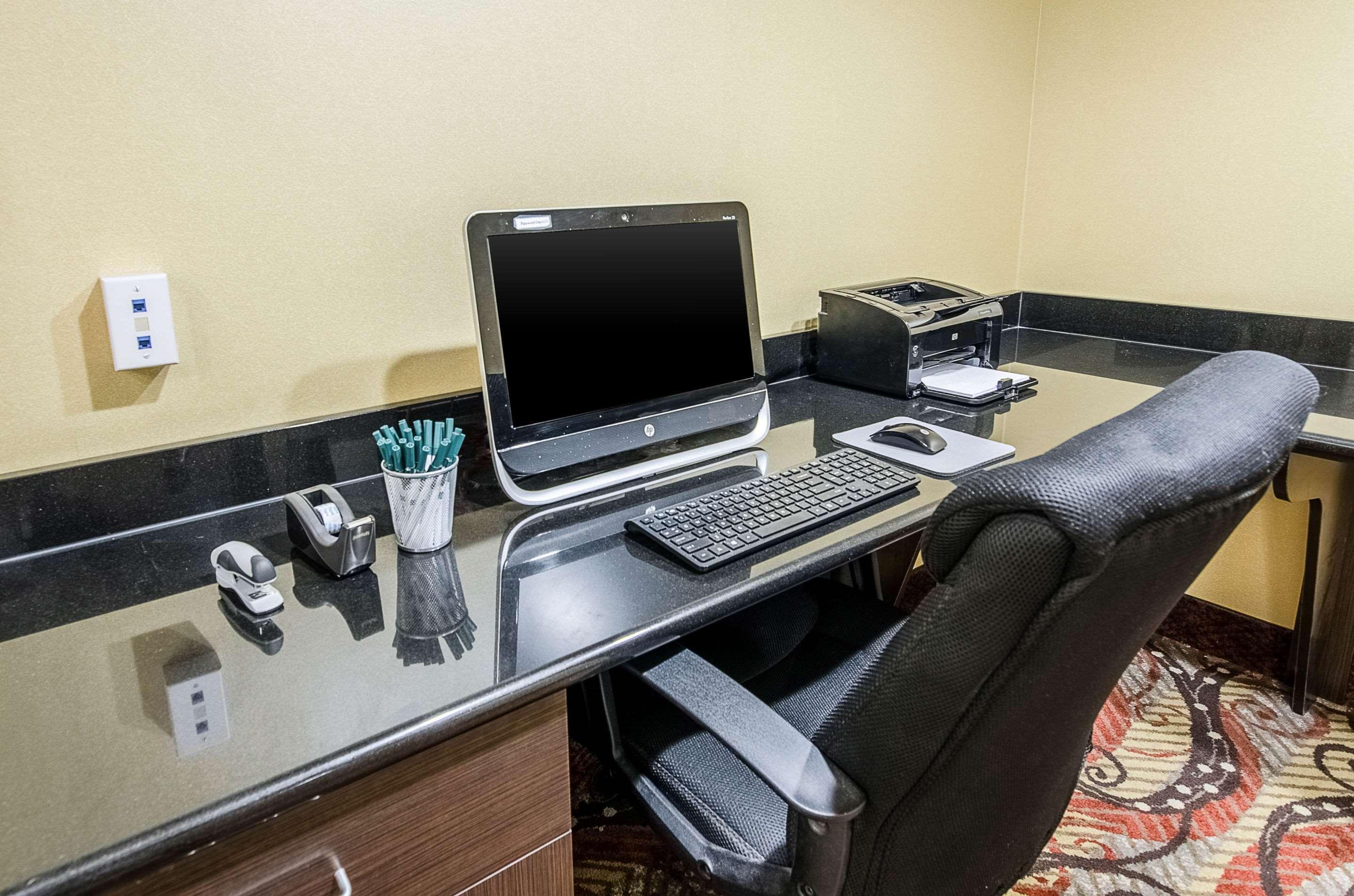 Quality Inn & Suites Lexington Near I-64 And I-81 Timber Ridge Eksteriør bilde