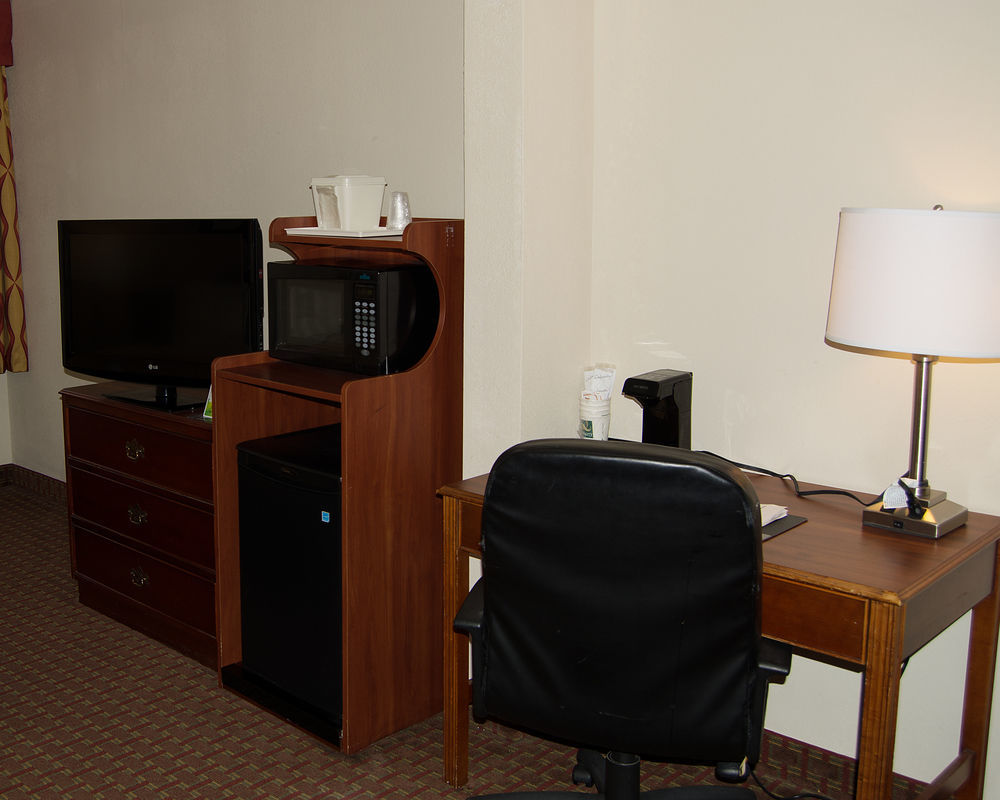 Quality Inn & Suites Lexington Near I-64 And I-81 Timber Ridge Eksteriør bilde
